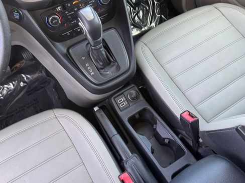 Used 2019 Ford Transit Connect XLT FWD image 24