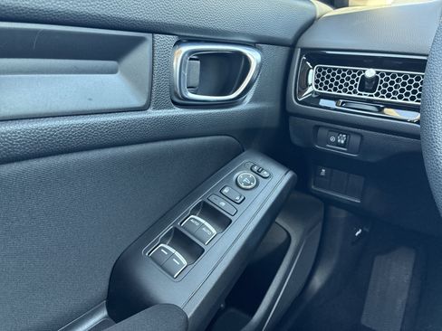 Certified 2025 Honda Civic LX image 39