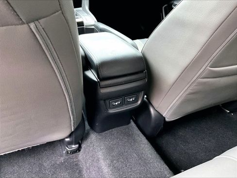 Used 2018 Honda Civic Touring image 29