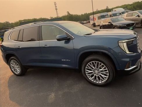 New 2026 GMC Acadia Denali w/ Super Cruise Package image 2