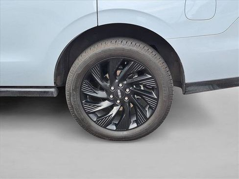 Used 2025 Lincoln Navigator Reserve AWD/4WD image 26