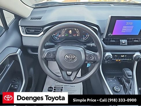 Used 2025 Toyota RAV4 LE image 16