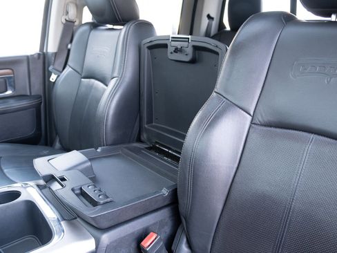 Used 2018 RAM 1500 Laramie w/ Convenience Group image 10