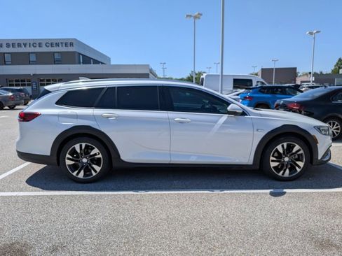Used 2019 Buick Regal Essence w/ Driver Confidence Package I AWD/4WD image 7
