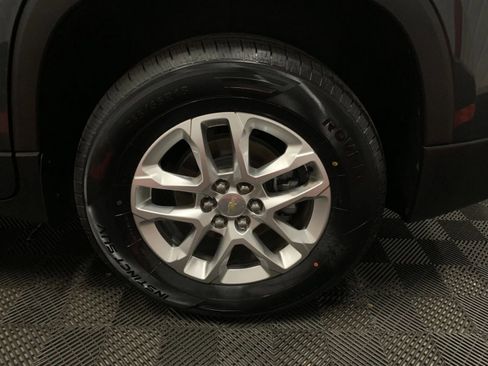 Used 2019 Chevrolet Traverse LT image 13