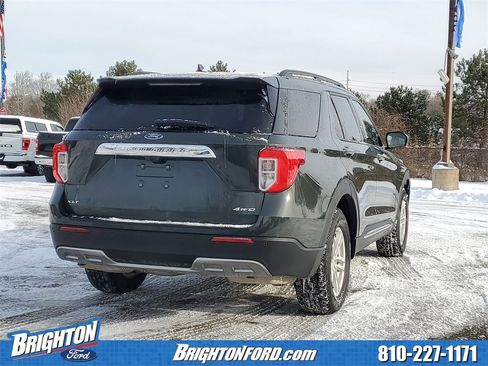 Used 2023 Ford Explorer XLT w/ Equipment Group 202A image 4