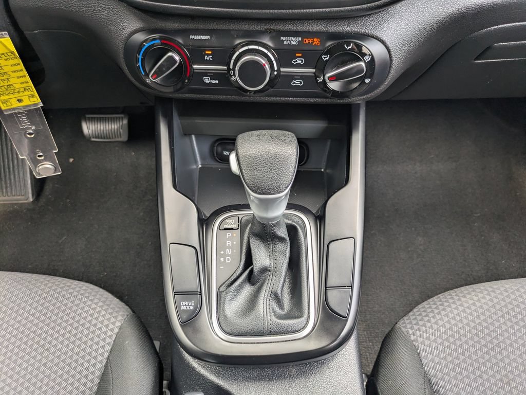 Used 2024 Kia Soul LX w/ LX Technology Package FWD image 19