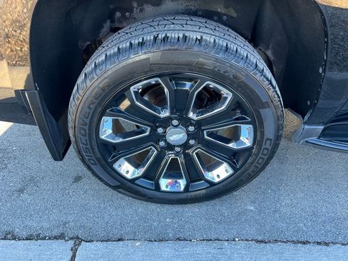 Used 2019 Chevrolet Suburban Premier image 10