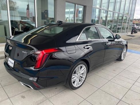 Used 2022 Cadillac CT4 Premium Luxury image 2