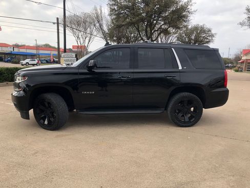 Used 2017 Chevrolet Tahoe LT image 2