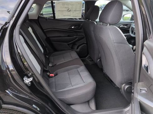 New 2026 Chevrolet Trax LS w/ LS Convenience Package FWD image 22