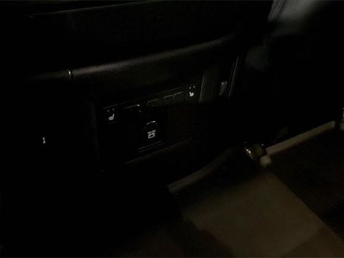 Used 2017 RAM 3500 Laramie image 28