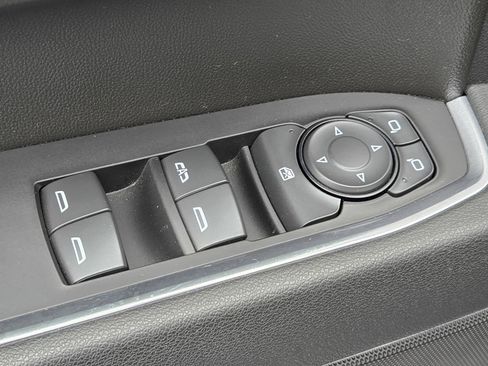 Used 2025 GMC Sierra 1500 Elevation image 17