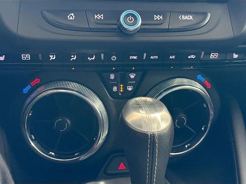 Used 2018 Chevrolet Camaro SS RWD image 17