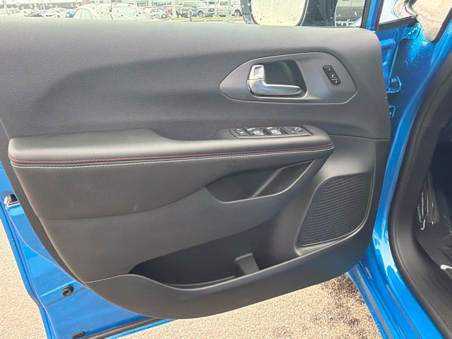 New 2027 Chrysler Pacifica Select AWD/4WD image 17