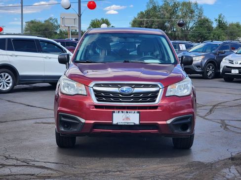 Used 2017 Subaru Forester 2.5i AWD/4WD image 4