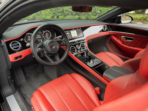 Used 2024 Bentley Continental GT AWD/4WD image 9
