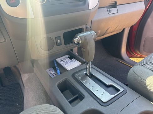 Used 2016 Nissan Frontier SV image 7