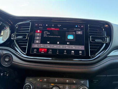 Used 2025 Dodge Durango GT image 21