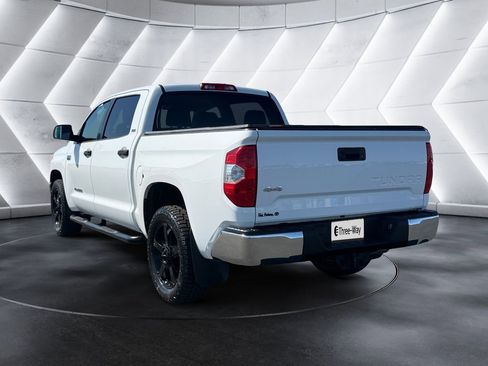 Used 2017 Toyota Tundra SR5 w/ SR5 Upgrade Package AWD/4WD image 3