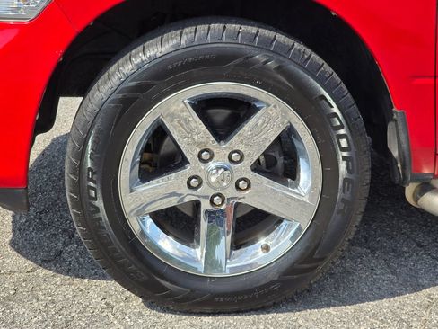 Used 2014 RAM 1500 Express AWD/4WD image 23