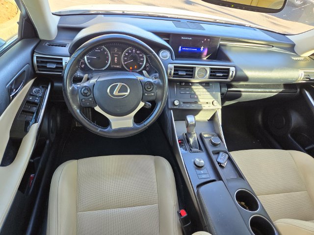 Used 2016 Lexus IS 200t RWD image 11