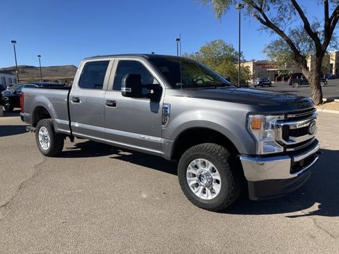 Certified 2022 Ford F250 XL w/ STX Appearance Package image 4