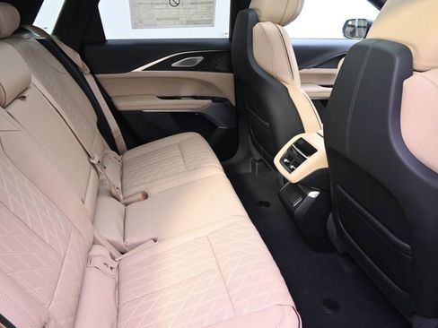 New 2025 Cadillac Lyriq Luxury w/ Nappa Leather Package image 18