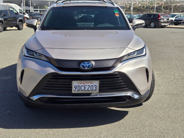 Used 2022 Toyota Venza XLE AWD/4WD image 2