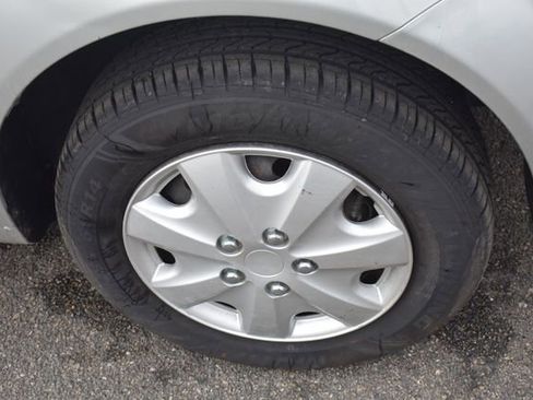 Used 2005 Chevrolet Aveo LS image 11