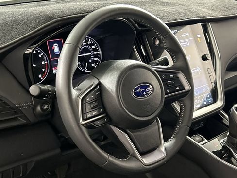 Used 2025 Subaru Outback Premium image 12