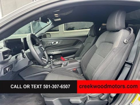 Used 2025 Ford Mustang GT w/ GT Performance Package RWD image 9