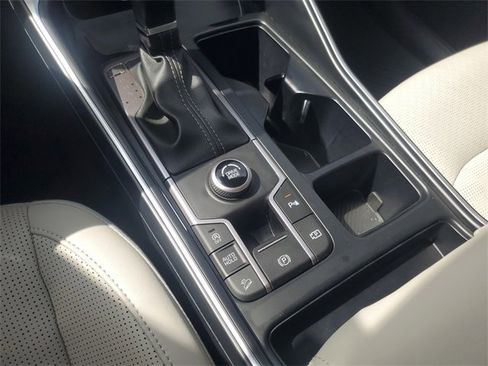 Certified 2025 Kia Sorento S image 26