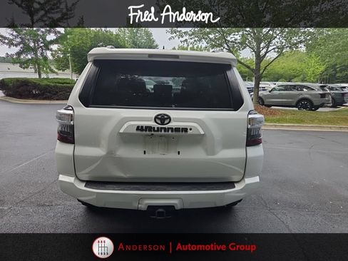Used 2019 Toyota 4Runner SR5 Premium AWD/4WD image 17