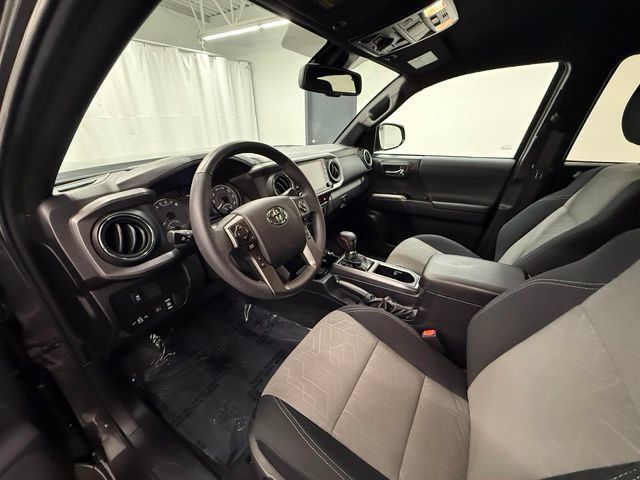 Used 2023 Toyota Tacoma TRD Off-Road AWD/4WD image 12