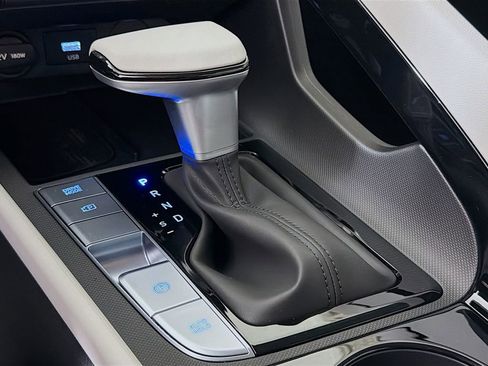 New 2025 Hyundai Elantra Limited image 20