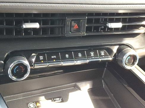 Used 2025 Chevrolet Tahoe LT image 15