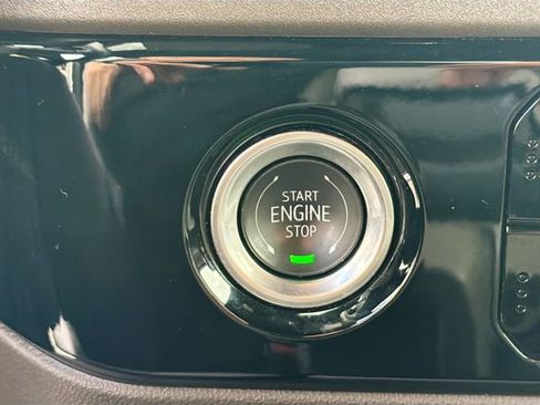 Used 2024 GMC Sierra 1500 SLT image 34