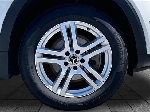 Certified 2023 Mercedes-Benz GLB 250 4MATIC image 37