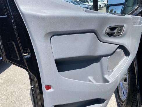 Used 2018 Ford Transit 350 XLT RWD image 13
