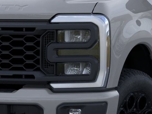 New 2026 Ford F250 Lariat w/ Black Appearance Package image 19