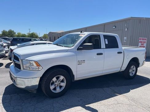 Used 2023 RAM 1500 Classic SLT w/ Electronics Group AWD/4WD image 4