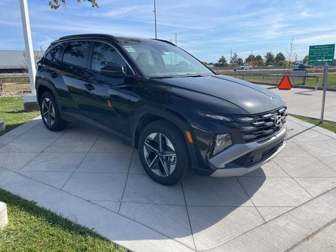 Used 2025 Hyundai Tucson SEL w/ Tow & Go Package AWD/4WD image 2