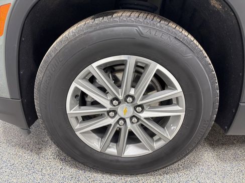 Used 2023 Chevrolet Traverse LT image 43