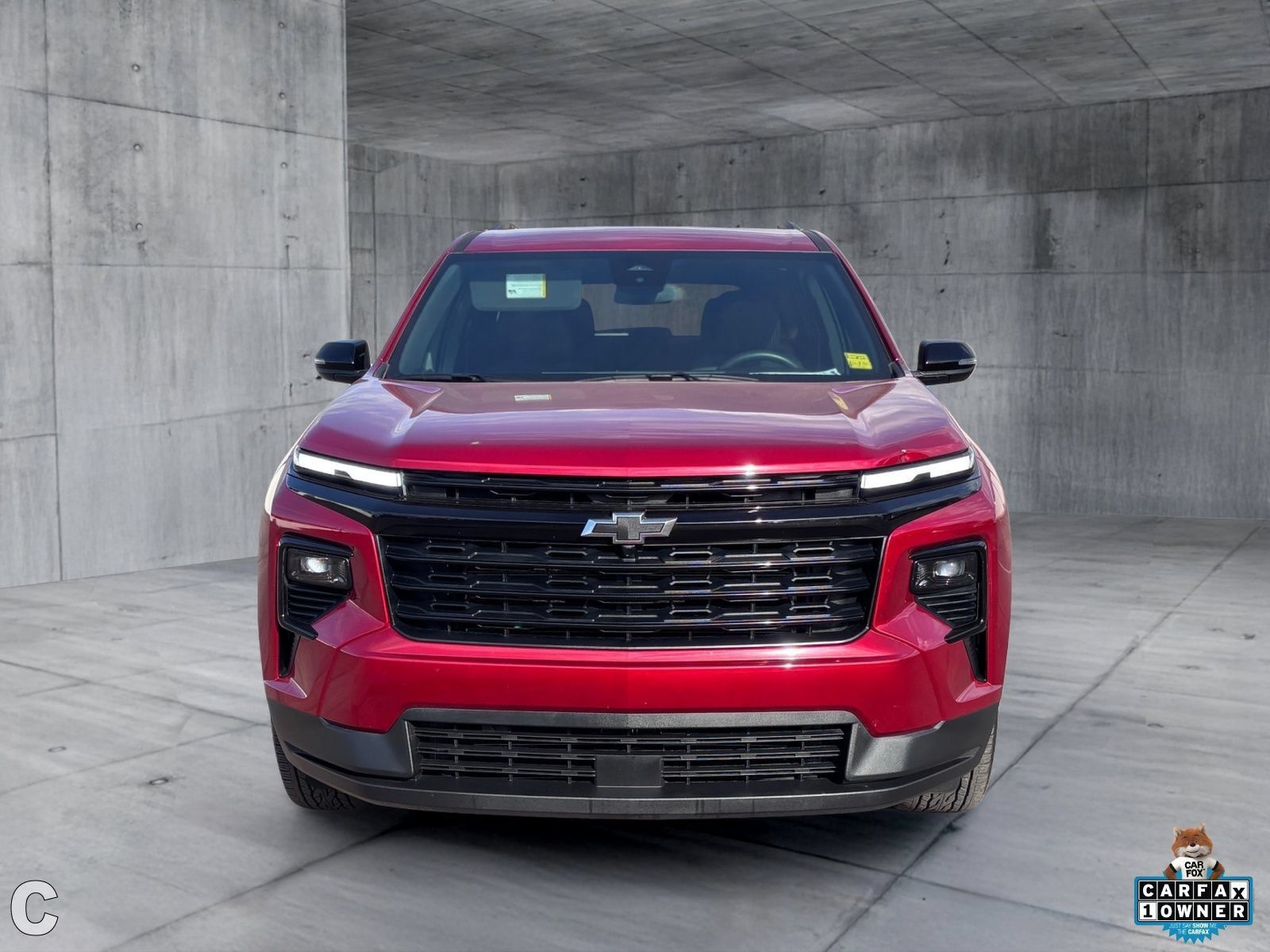 Used 2026 Chevrolet Traverse LT w/ Midnight/Sport Edition FWD image 5