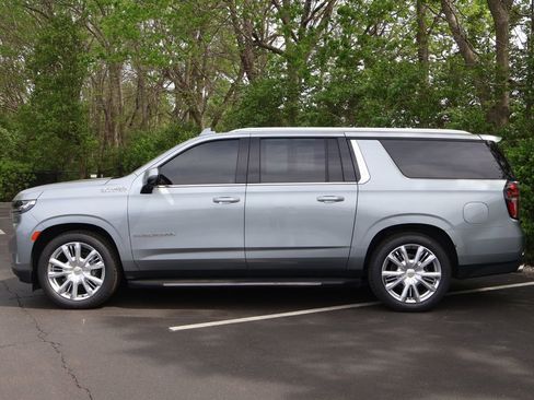 Used 2024 Chevrolet Suburban High Country w/ Max Trailering Package image 4