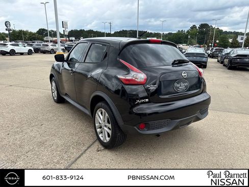 Used 2016 Nissan Juke S FWD image 11