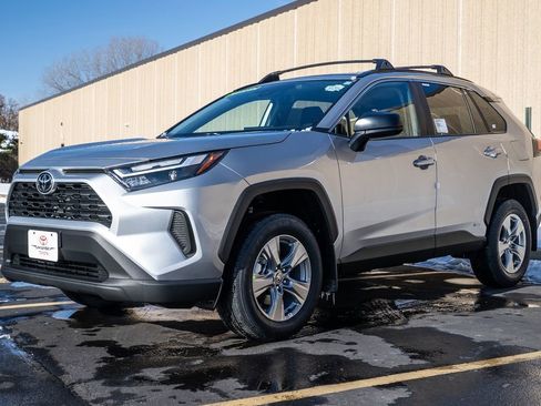 New 2025 Toyota RAV4 LE image 4
