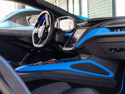 Used 2025 Lamborghini Revuelto AWD/4WD image 52