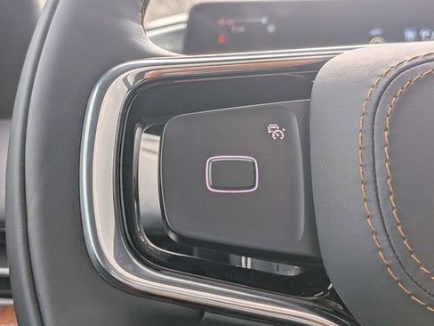 New 2026 Lincoln Navigator L Black Label AWD/4WD image 25